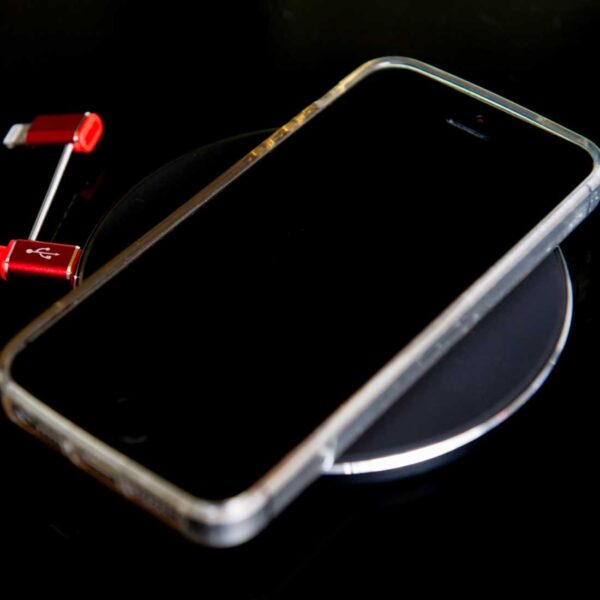 Qi Wireless Charger 10 - Image 9
