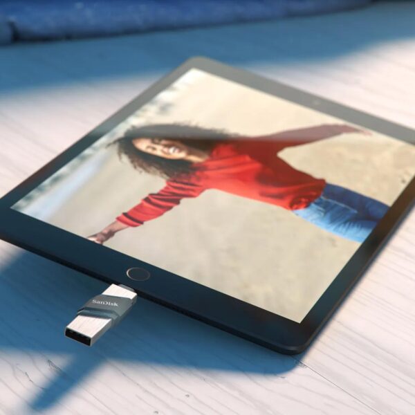 iXpand Flash Drive Flip 64GB - Image 5
