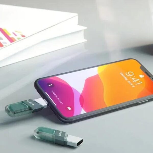 iXpand Flash Drive Flip 64GB - Image 7